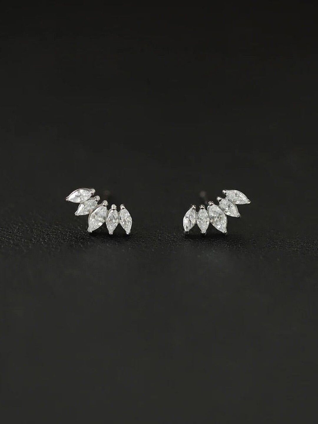 

Silverfied Contemporary Studs Earrings, Silver