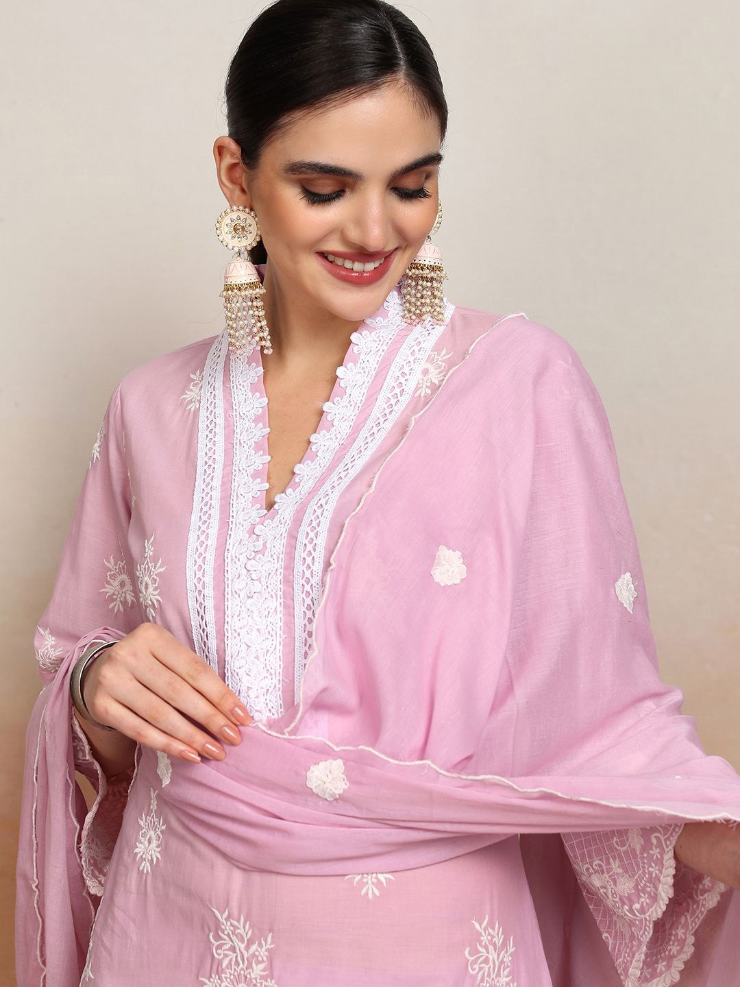 

Vishudh Women Floral Embroidered Regular Thread Work Pure Cotton Kurta Trousers & Dupatta, Pink