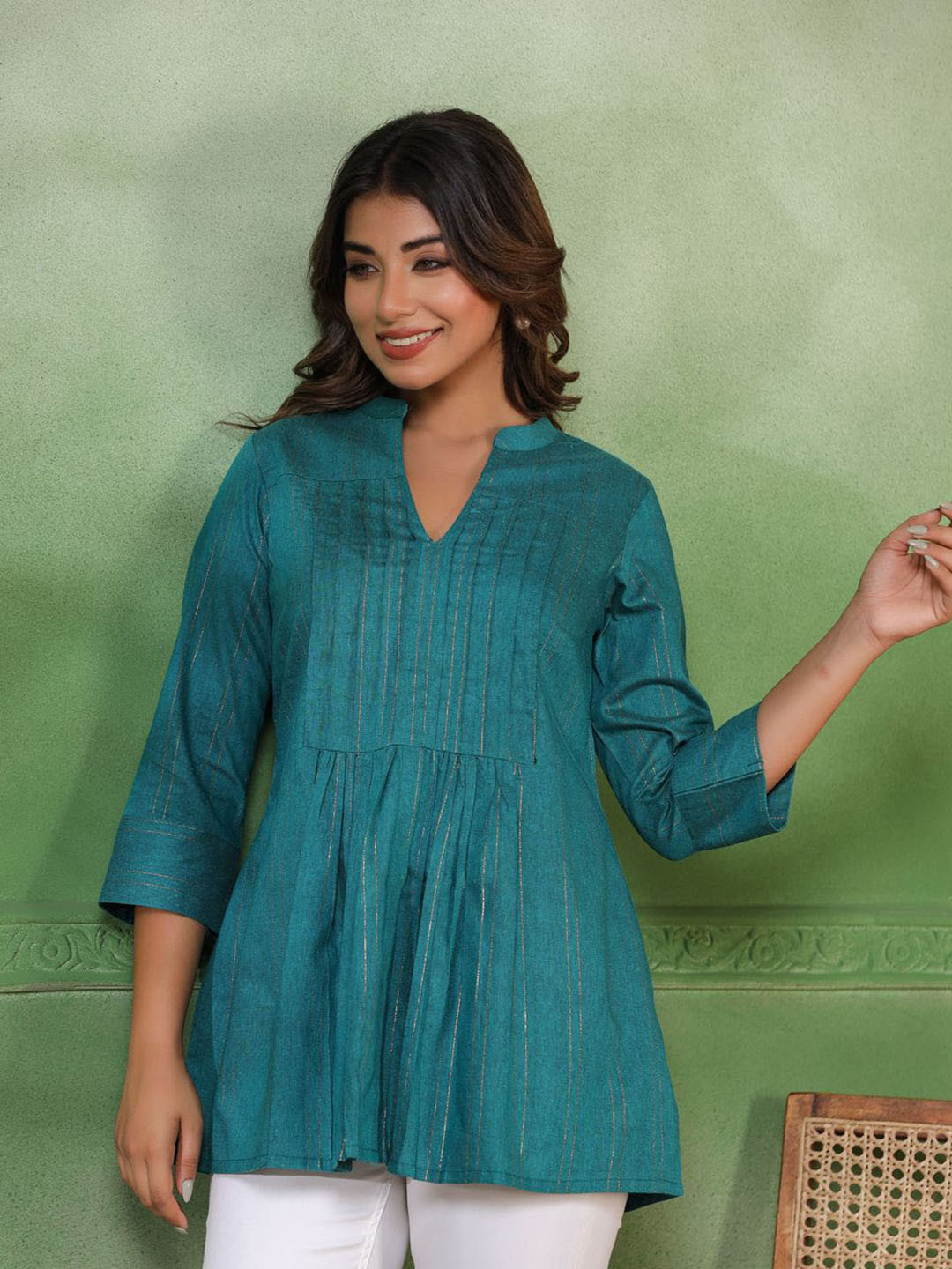 

Sangria Self Design Mandarin Collar Cotton Tunics, Sea green