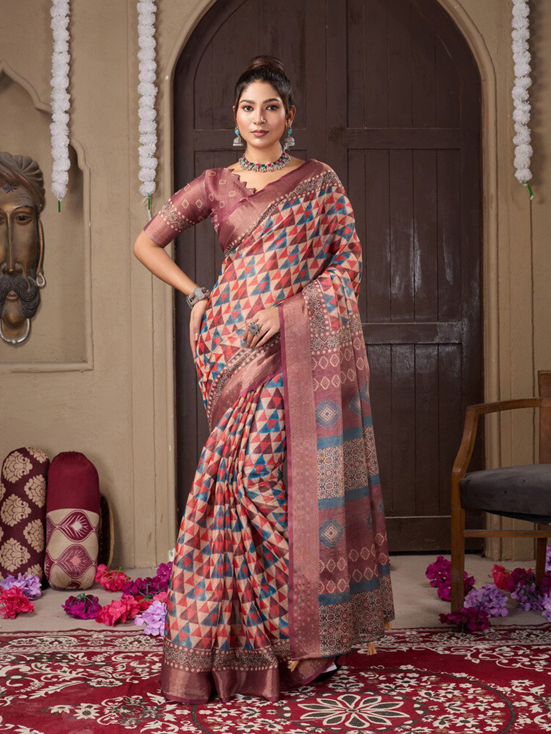 

Fashion FRICKS Zari Silk Cotton Saree, Maroon