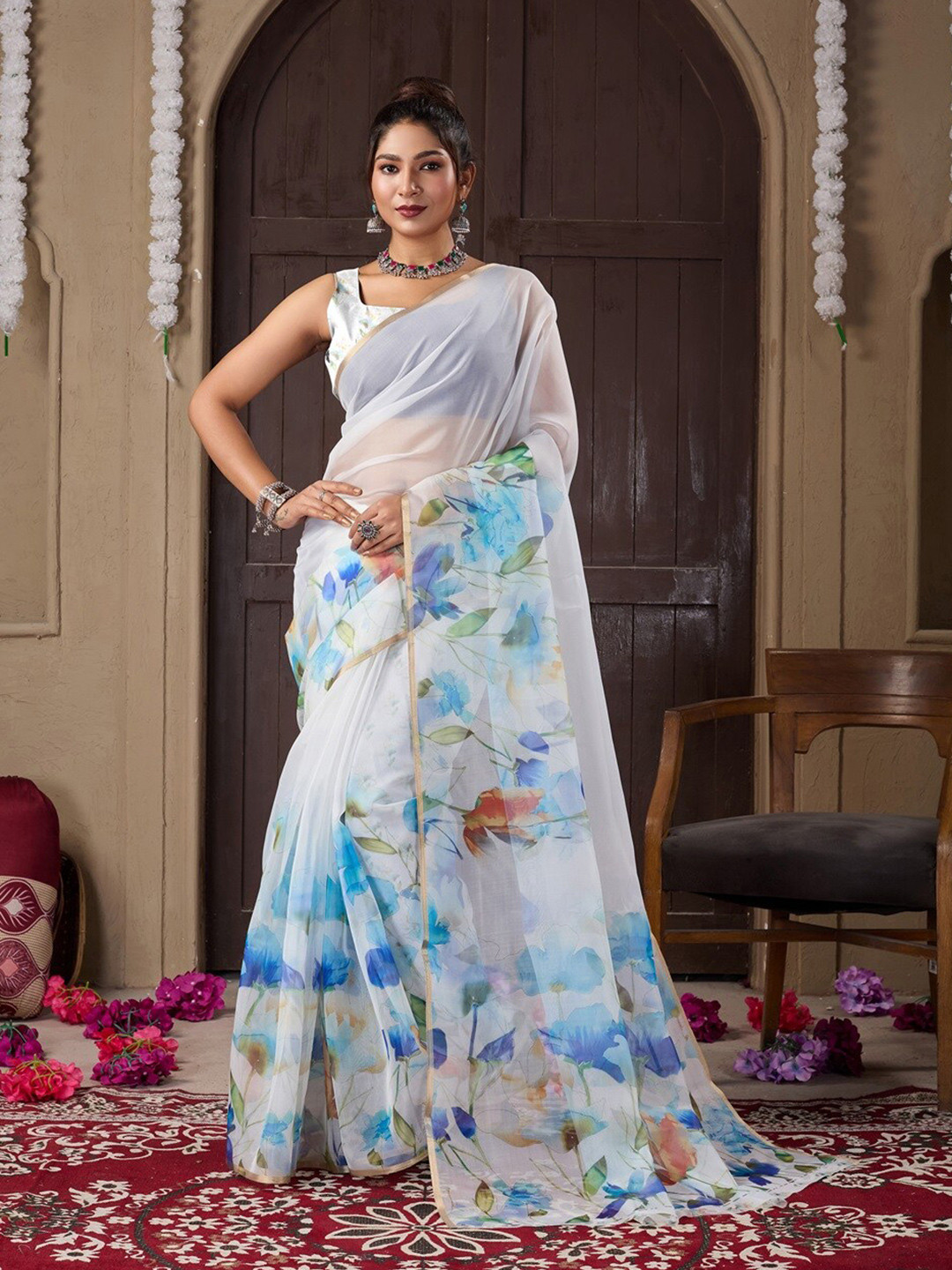 

Fashion FRICKS Floral Digital Printed Zari Silk Cotton Saree, White