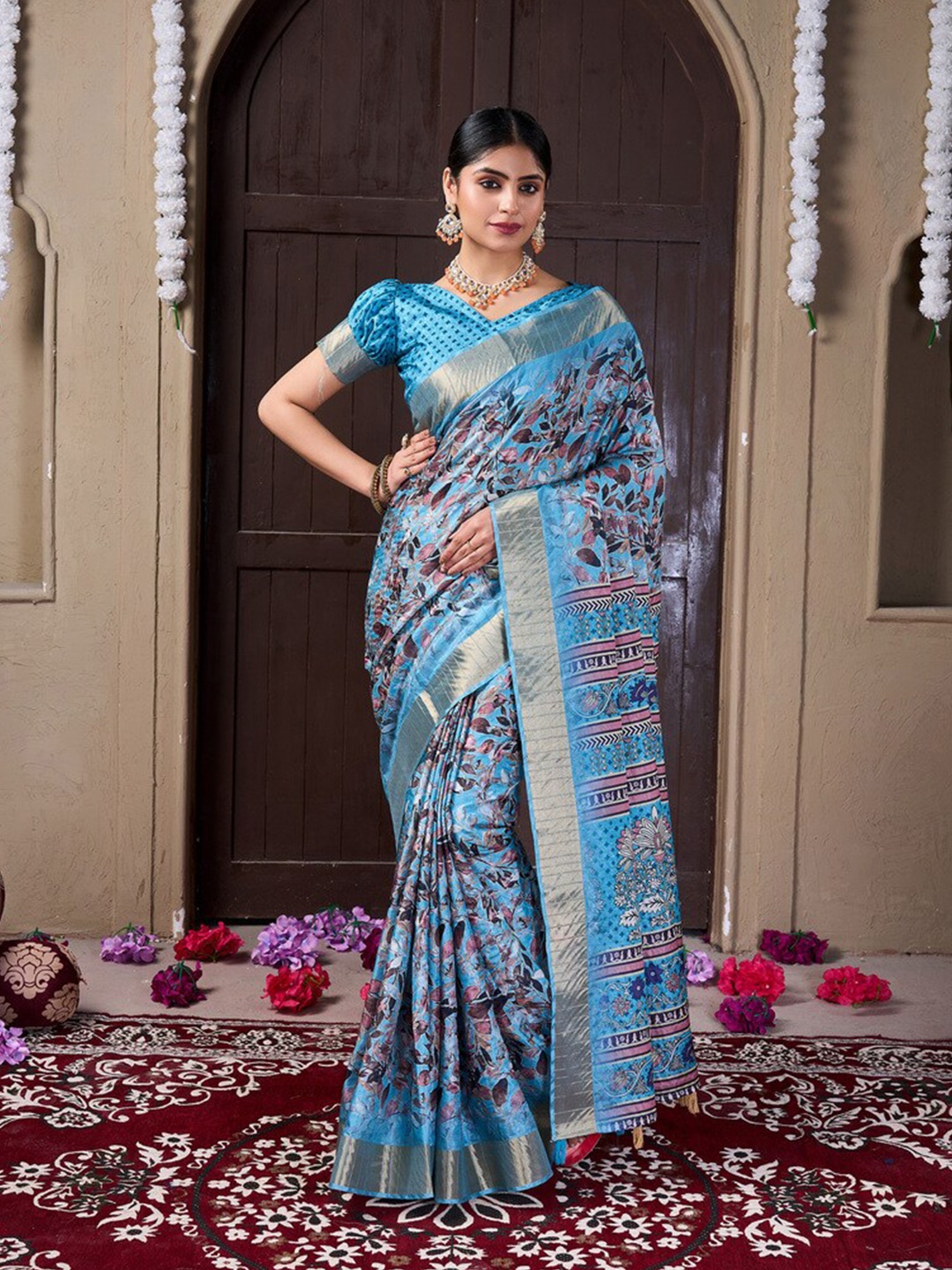 

Fashion FRICKS Floral Zari Silk Cotton Saree, Blue