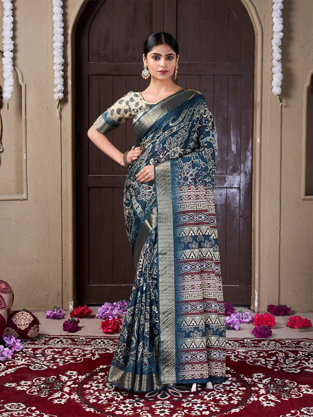 

Fashion FRICKS Ethnic Motifs Zari Silk Cotton Saree With Blouse Piece, Navy blue