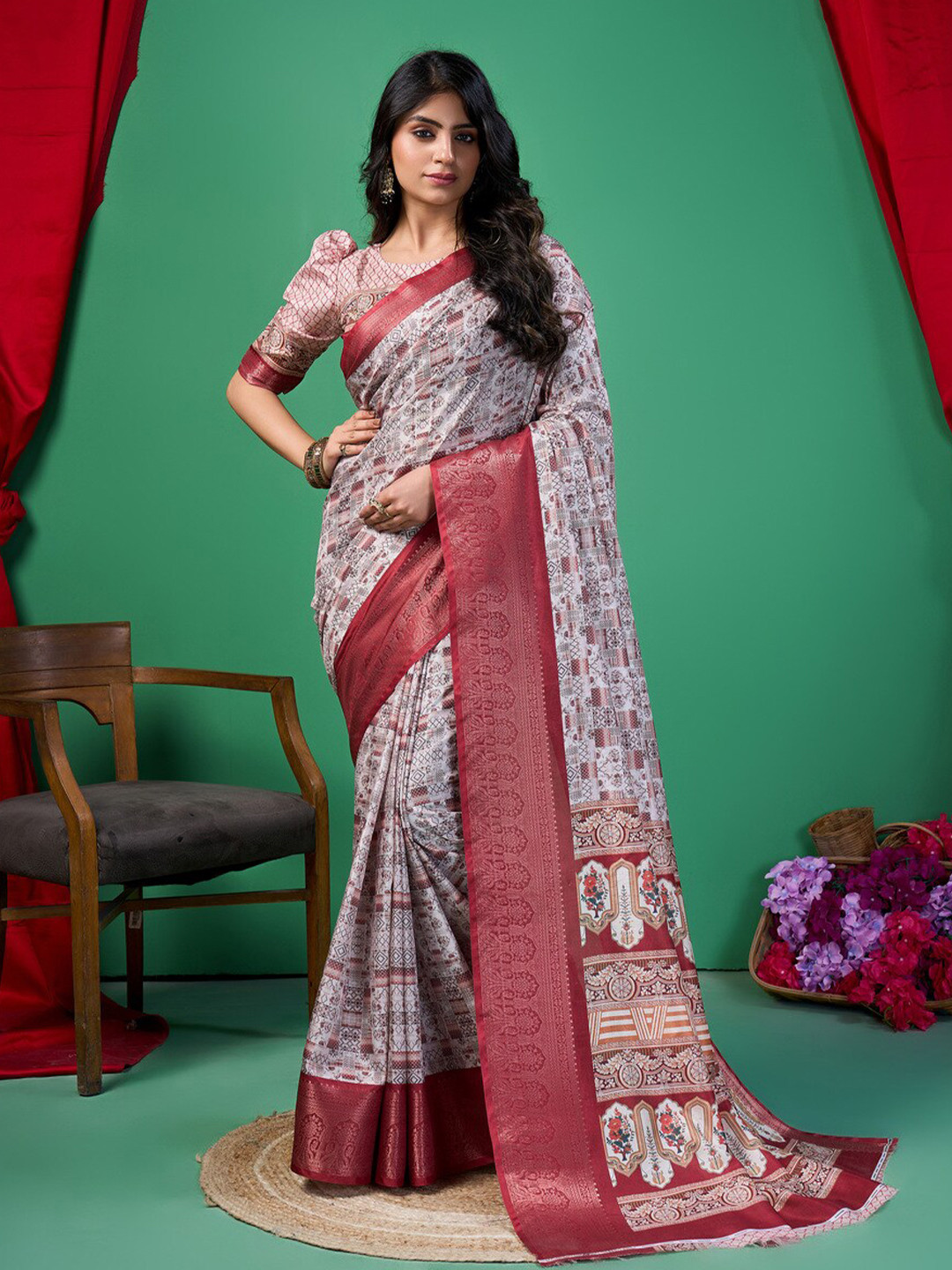 

Fashion FRICKS Floral Zari Silk Cotton Saree, White