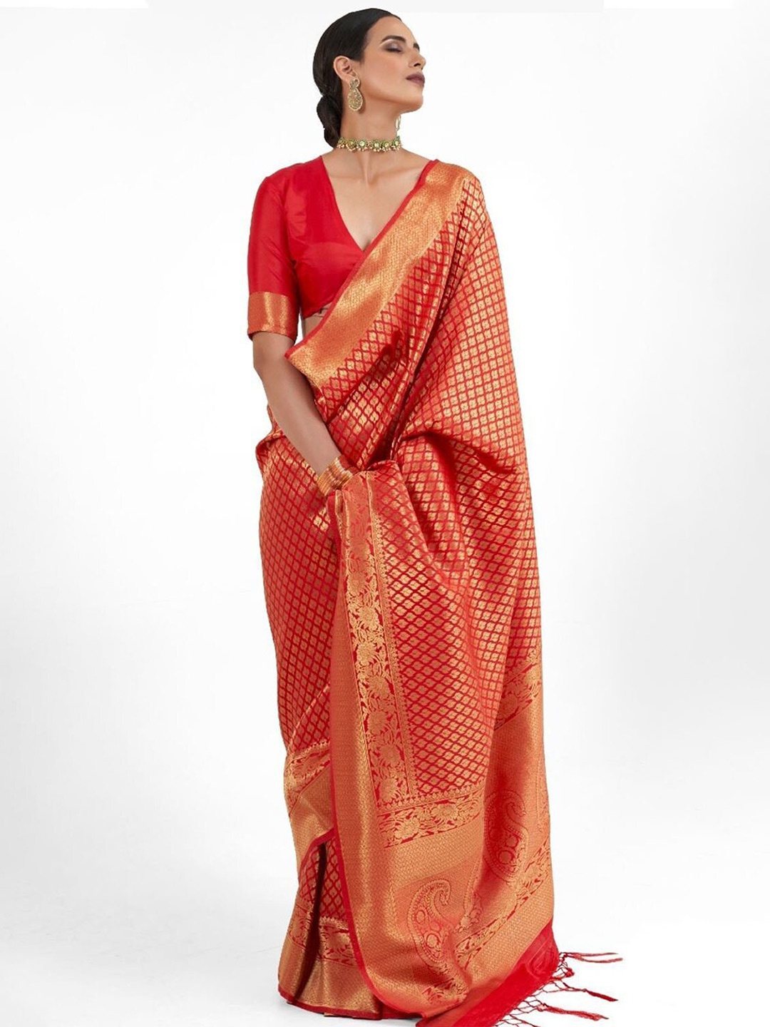 

DEVATITHI Woven Design Zari Silk Blend Kanjeevaram Saree, Red