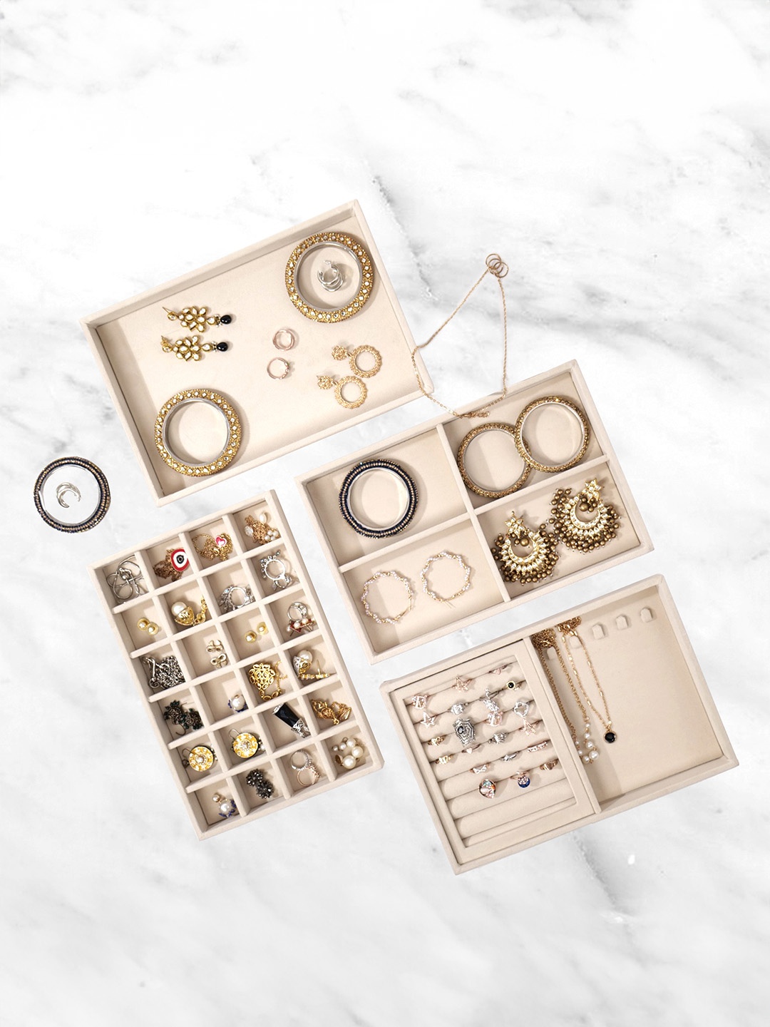 

La Trove Cream-Coloured 4 Pieces Regular Jewellery Organiser