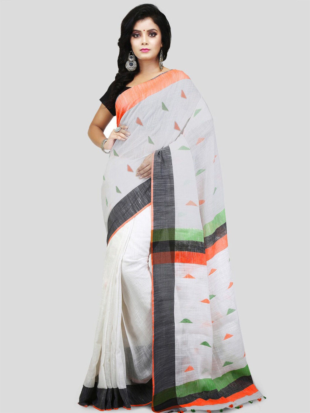

Crochetin Woven Design Saree, White