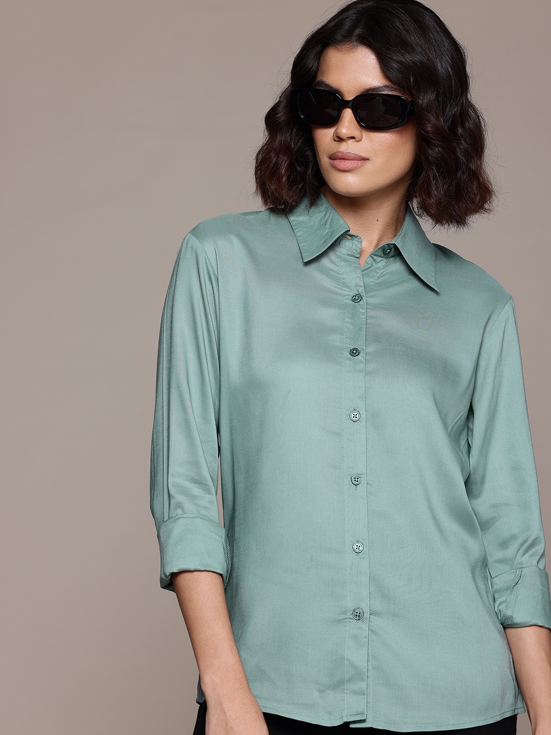 

Roadster Women Standard Solid Formal Shirt, Sea green