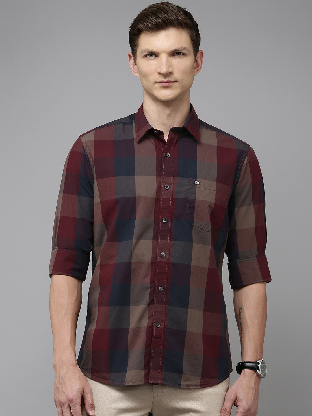 

Arrow Manhattan Slim Fit Opaque Checked Pure Cotton Casual Shirt, Maroon