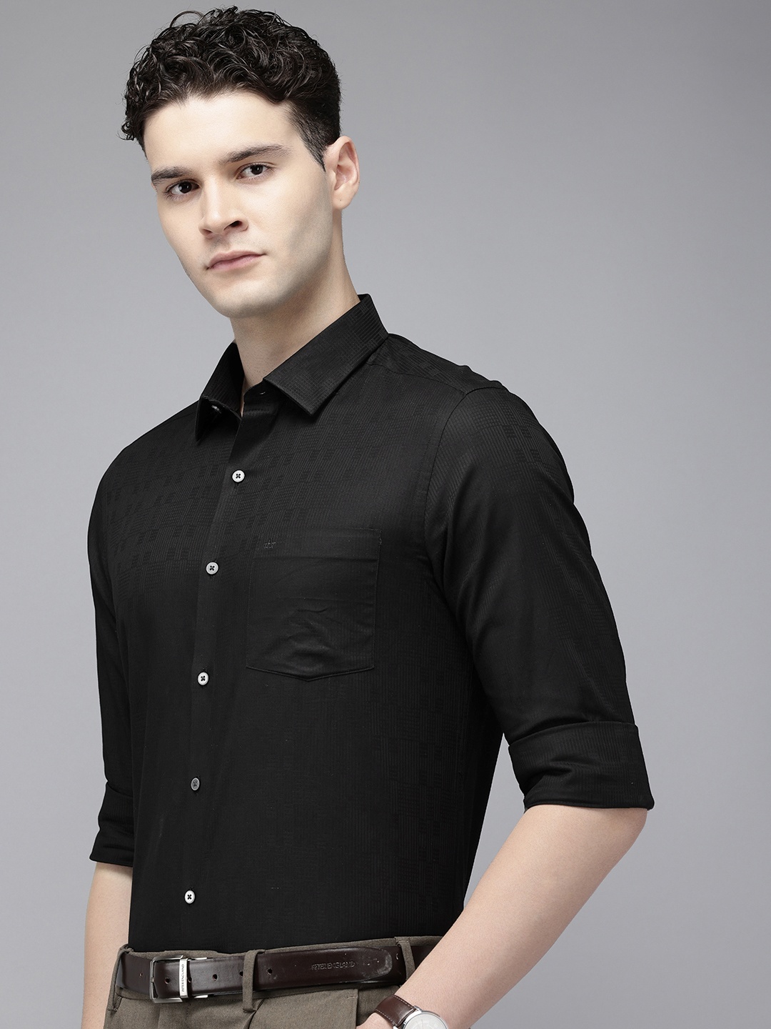 

Arrow Manhattan Slim Fit Opaque Pure Cotton Formal Shirt, Black