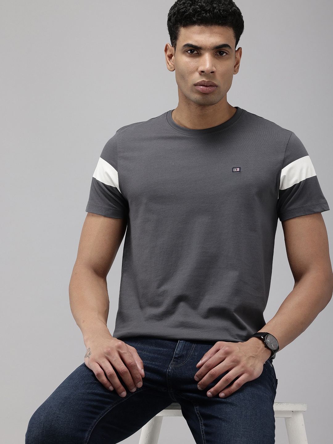 

Arrow Striped Detail Pure Cotton T-shirt, Grey