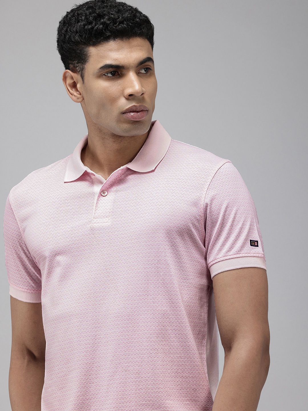 

Arrow Geometric Printed Polo Collar T-shirt, Pink