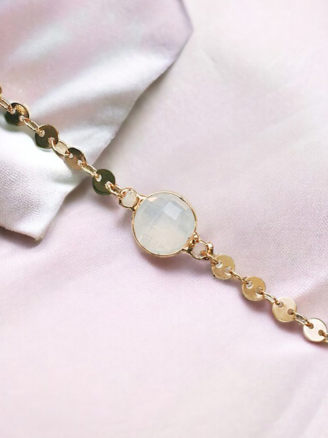 

OOMPH Artificial Stones and Beads Necklace, Gold