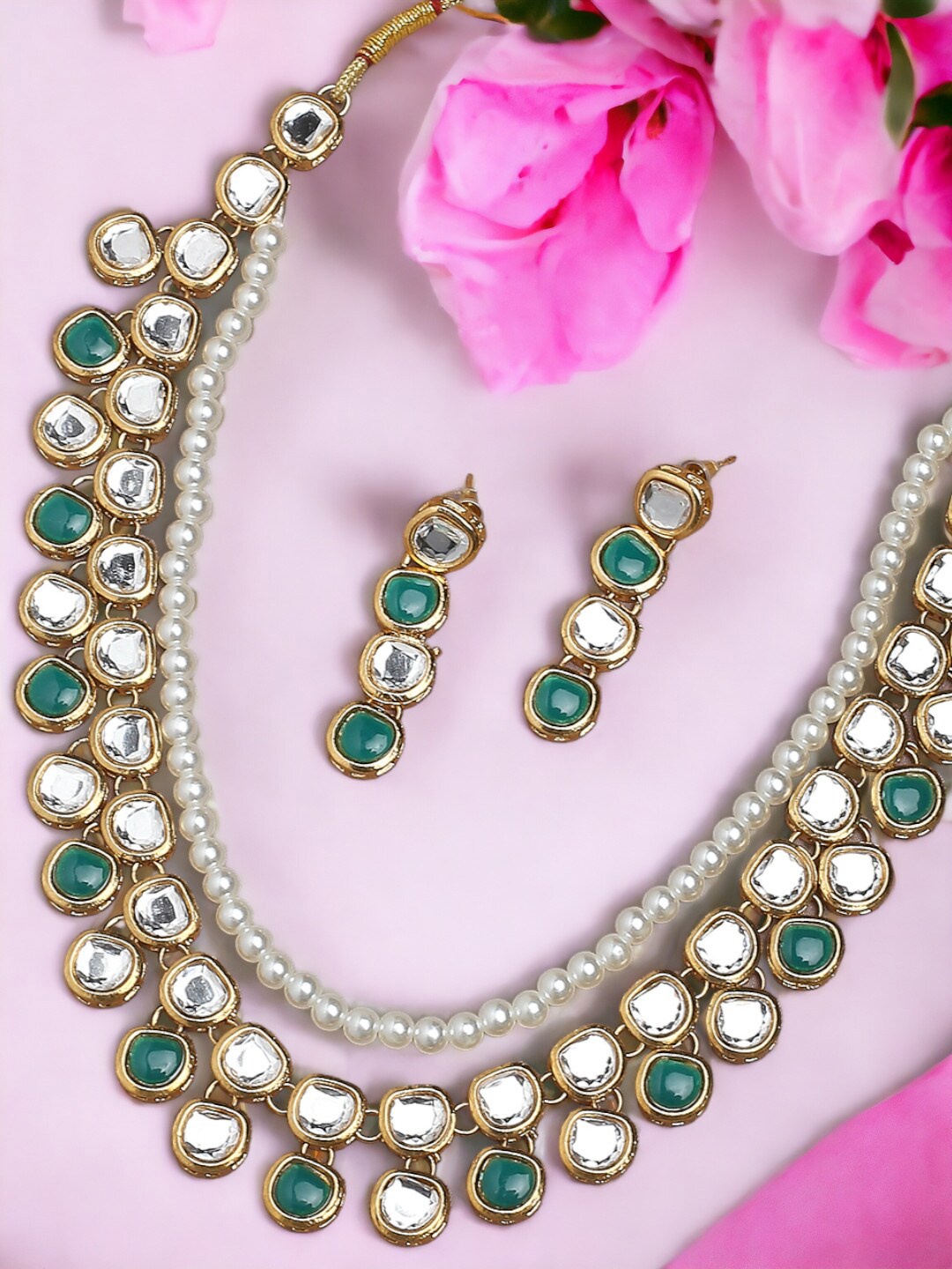 

OOMPH Gold-Plated Kundan-Studded & Beaded Jewellery Set