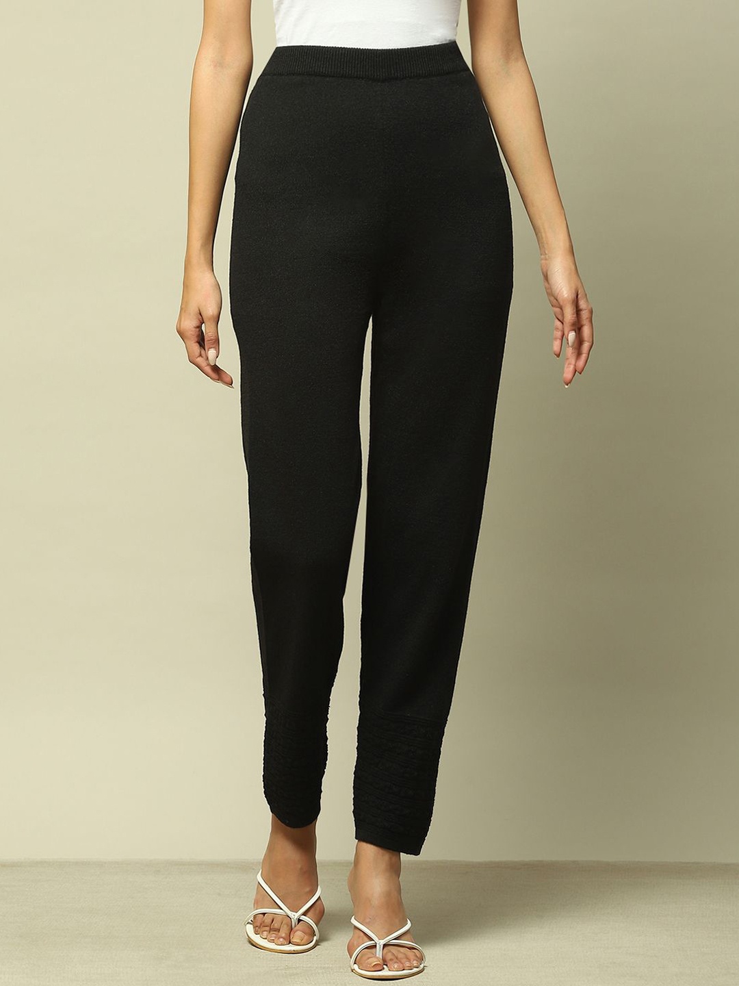 

Rangriti Ankle-Length Leggings, Black
