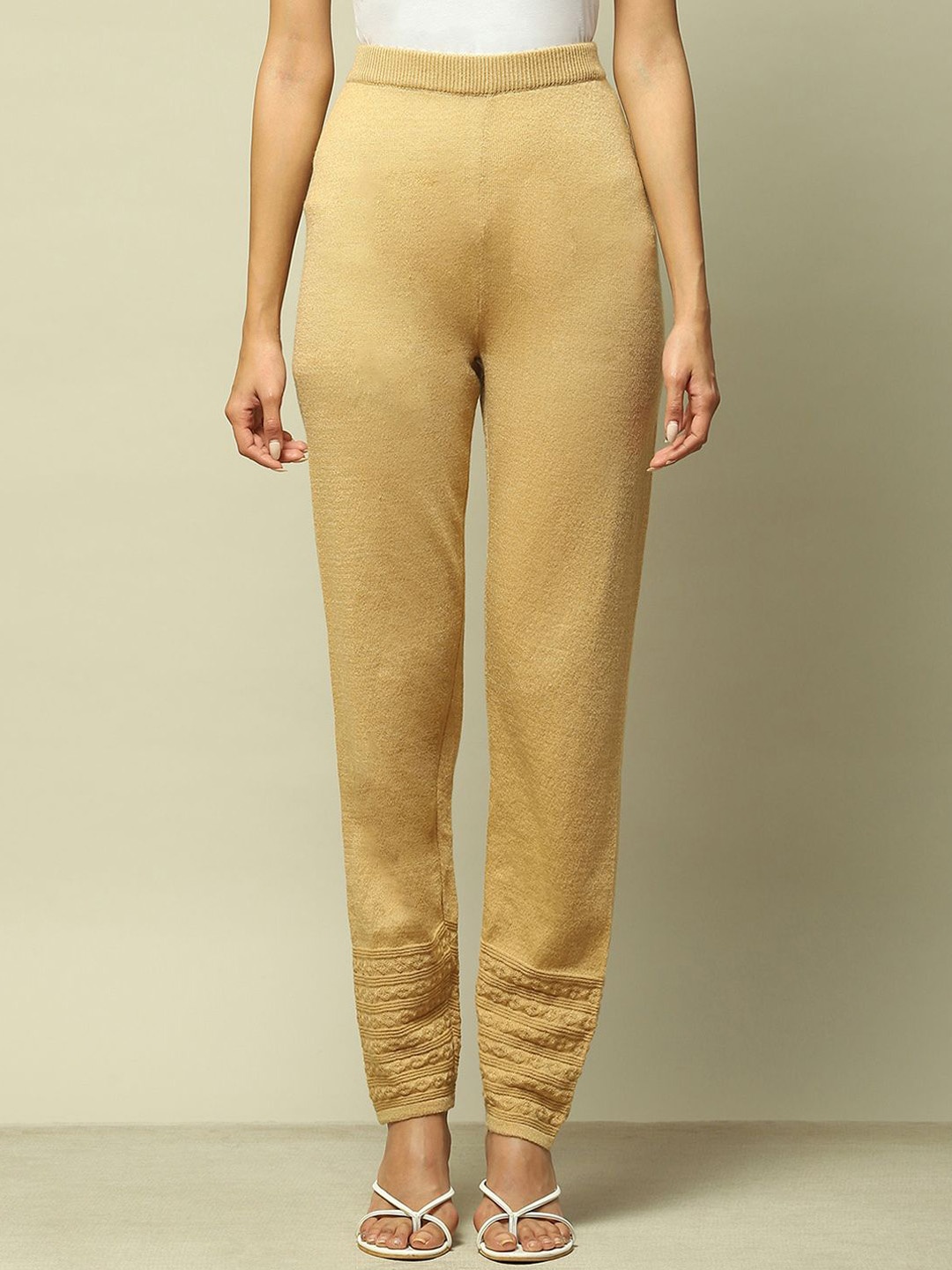 

Rangriti Self Design Ankle-Length Winter Leggings, Beige