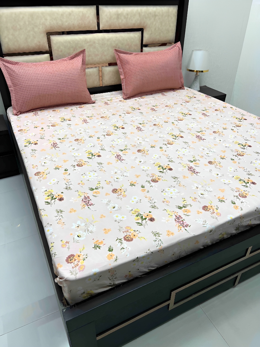 

Pure Decor White & Pink Floral Cotton 250 TC King Bedsheet with 2 Pillow Covers