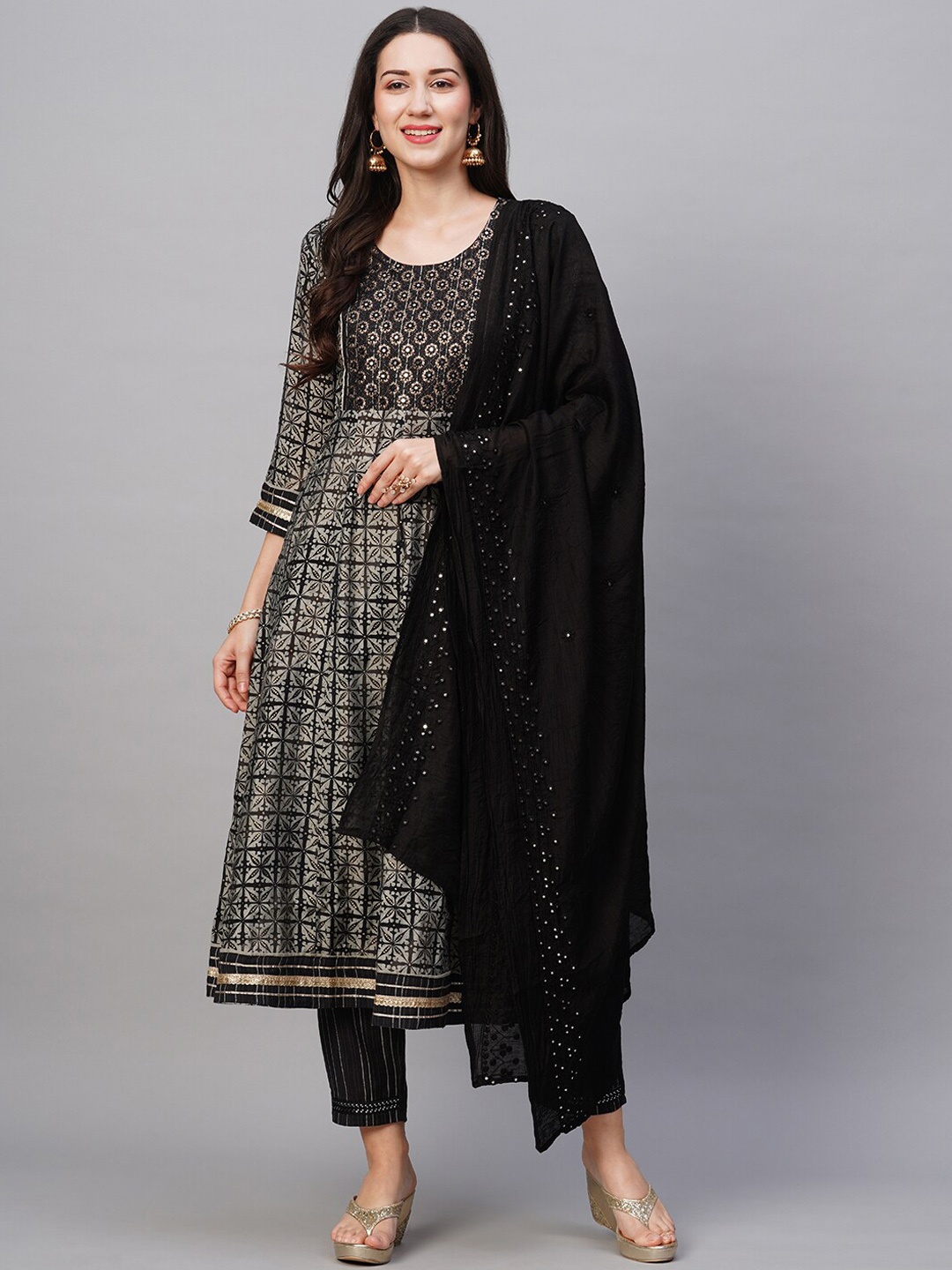 

Kiana Ethnic Motifs Printed Regular Pure Cotton Kurta with Trousers & Dupatta, Black