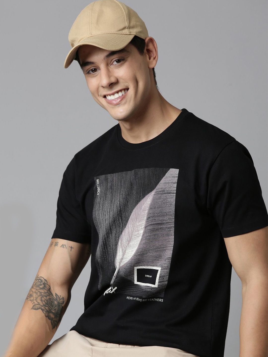 

MAXZONE Men Graphic Printed Round Neck Cotton T-shirt, Black