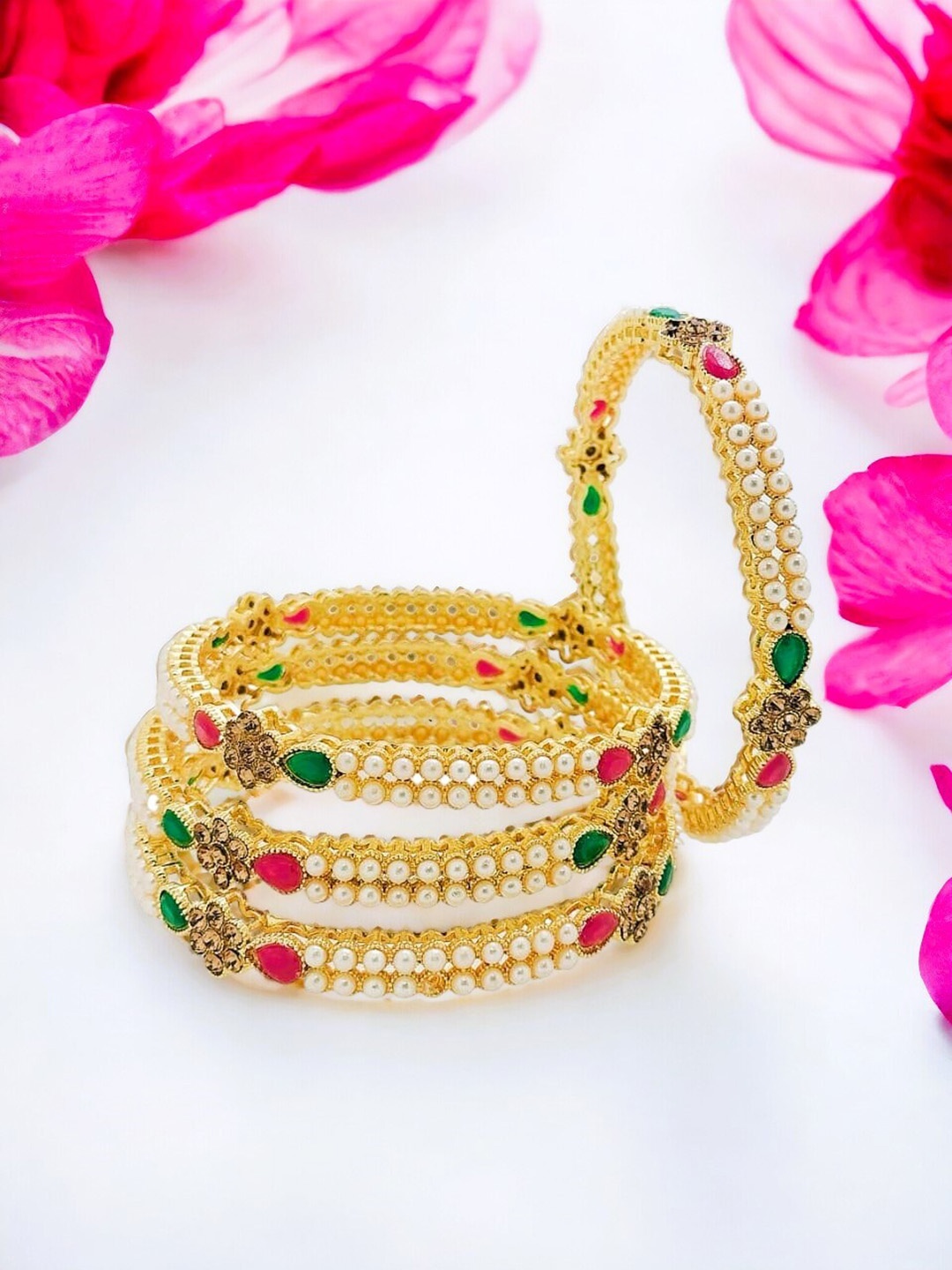 

FEMMIBELLA Set Of 4 Gold-Plated Stone Studded Floral Bangles