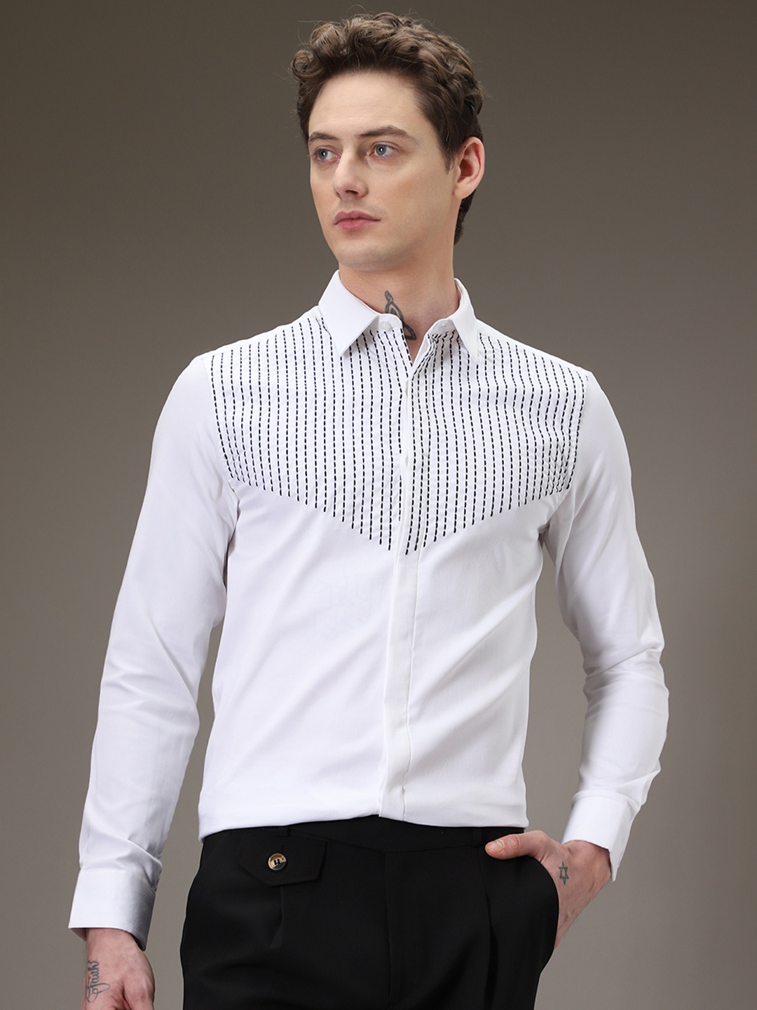 

Banana Club Classic Gingham Checks Slim Fit Cotton Casual Shirt, White