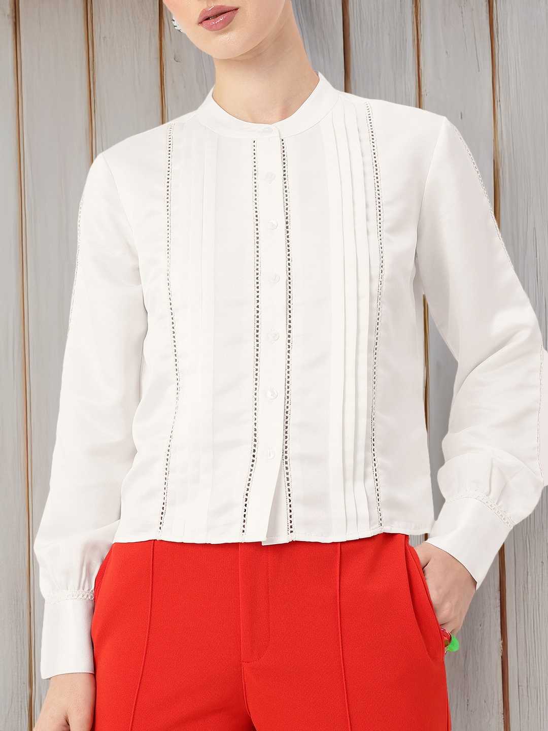 

DressBerry Cute Femi Satin Sensuality Lace Detailed Pleated Shirt, White