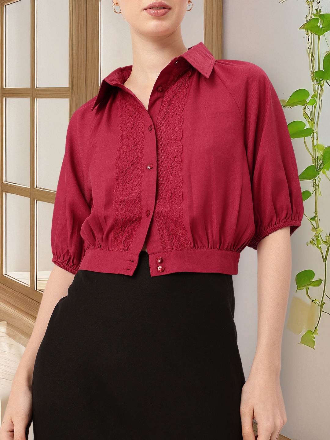 

DressBerry Cute Femi Lace-y Love Crop Shirt, Red