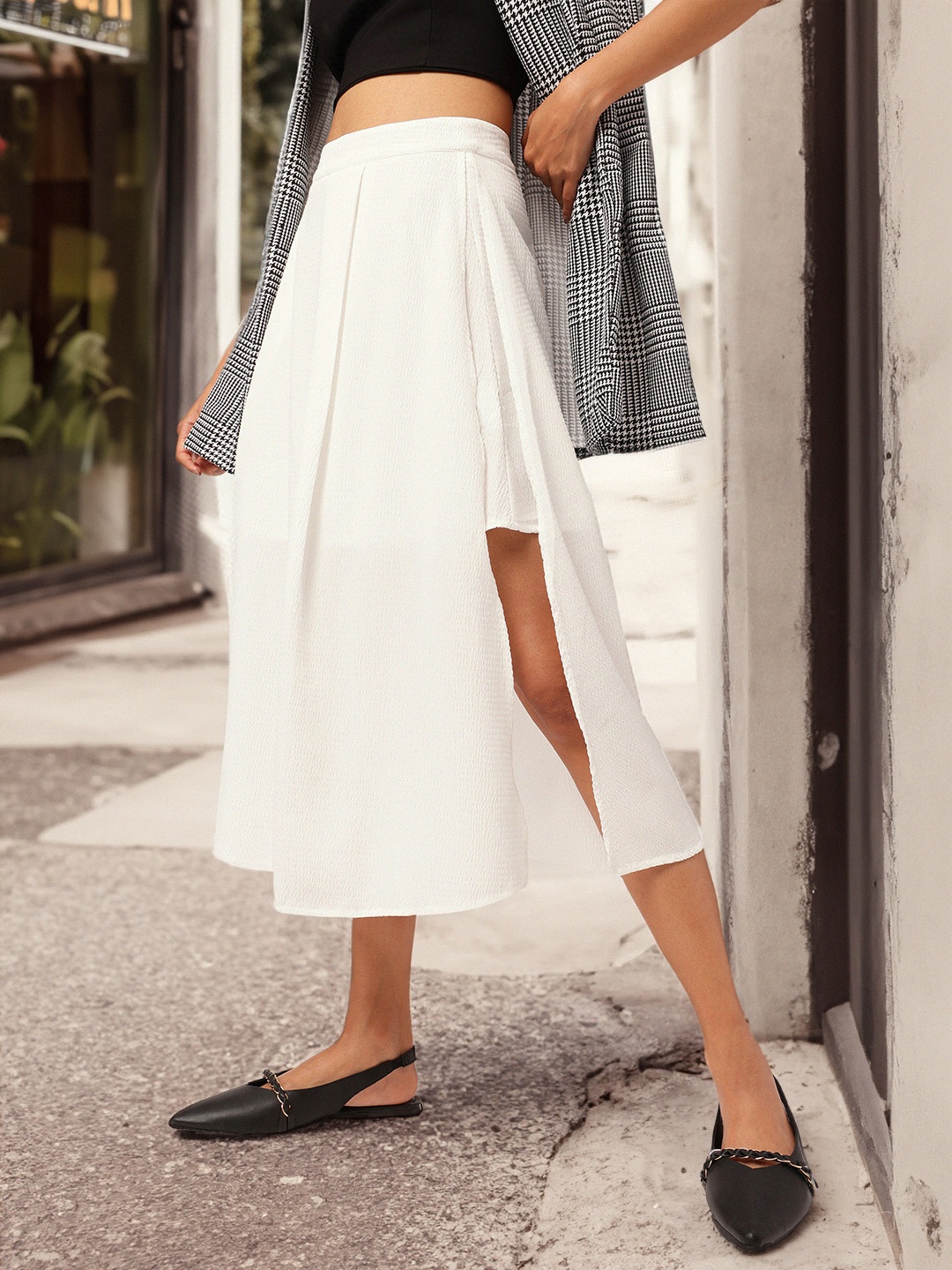 

DressBerry Women Feminine Chic In Seersucker Side Slit A-Line Midi Skirt, White