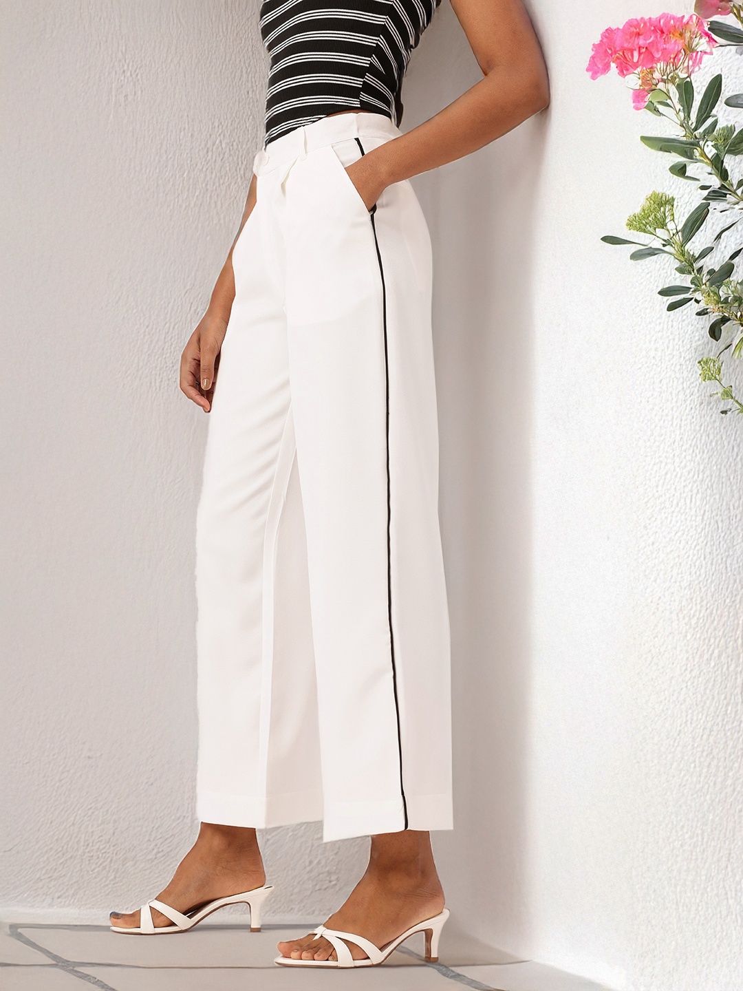 

DressBerry Women Modern Touch Side Piping Detail Pleated Trousers, White