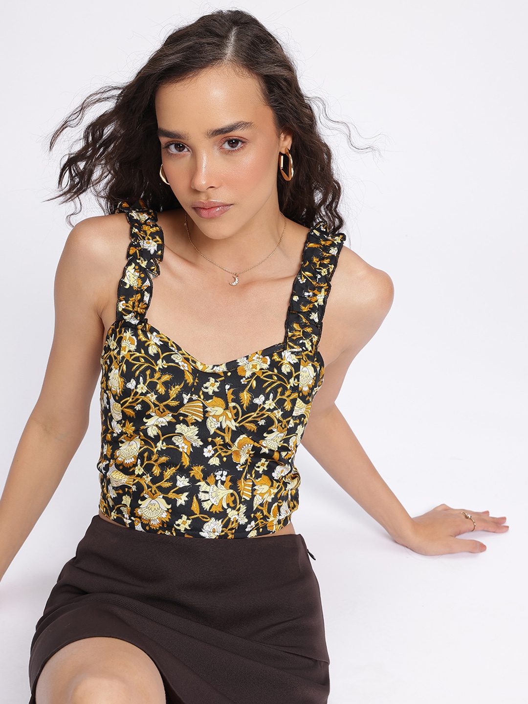 

DressBerry Modern Muse Printed Ruffles Straps Crop Top, Black