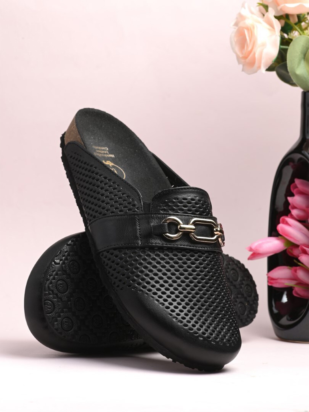 

Egoss Women Leather Shoe-Style Sandals, Black