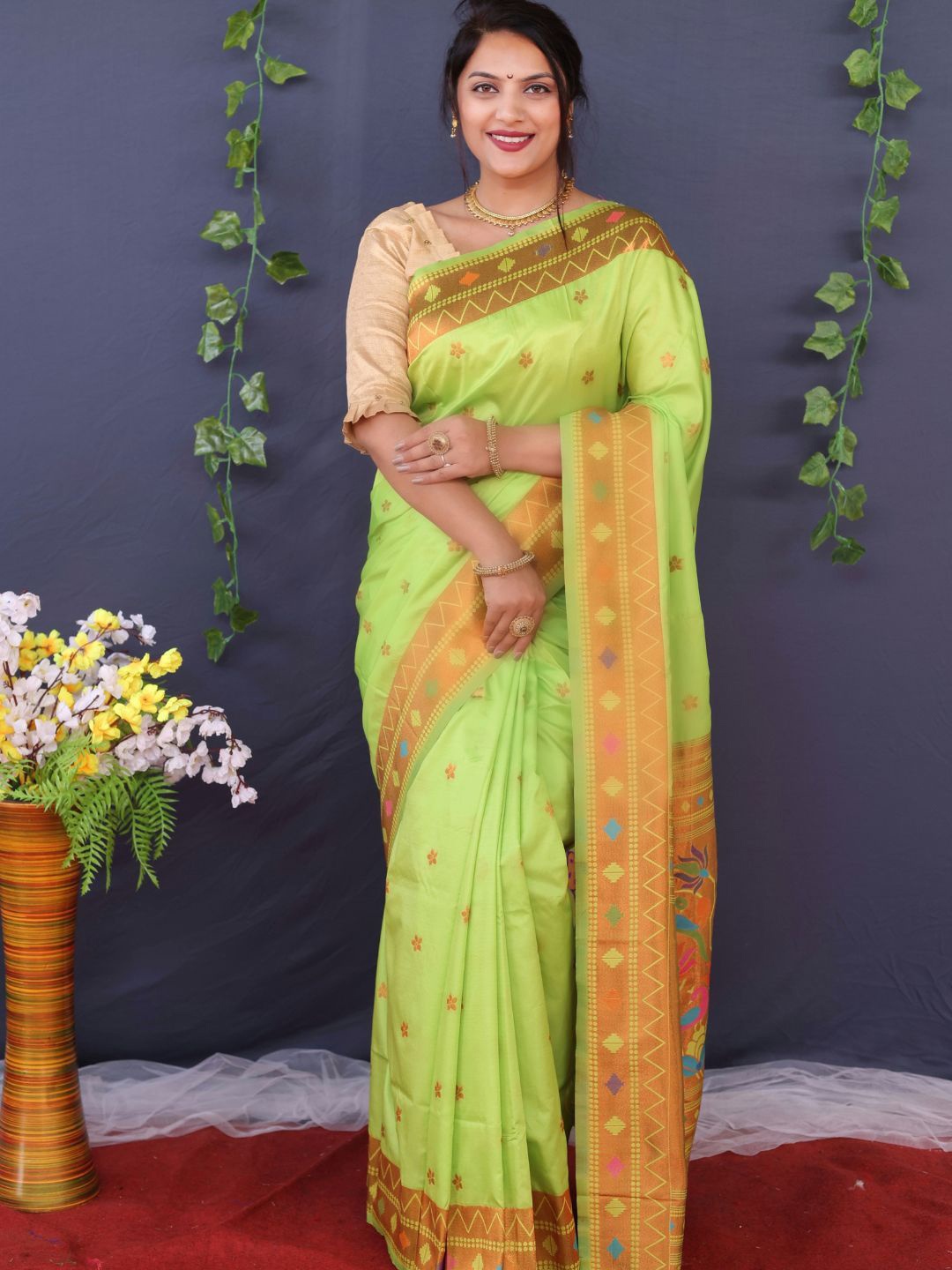 

SGF11 Woven Design Zari Art Silk Kanjeevaram Saree, Lime green