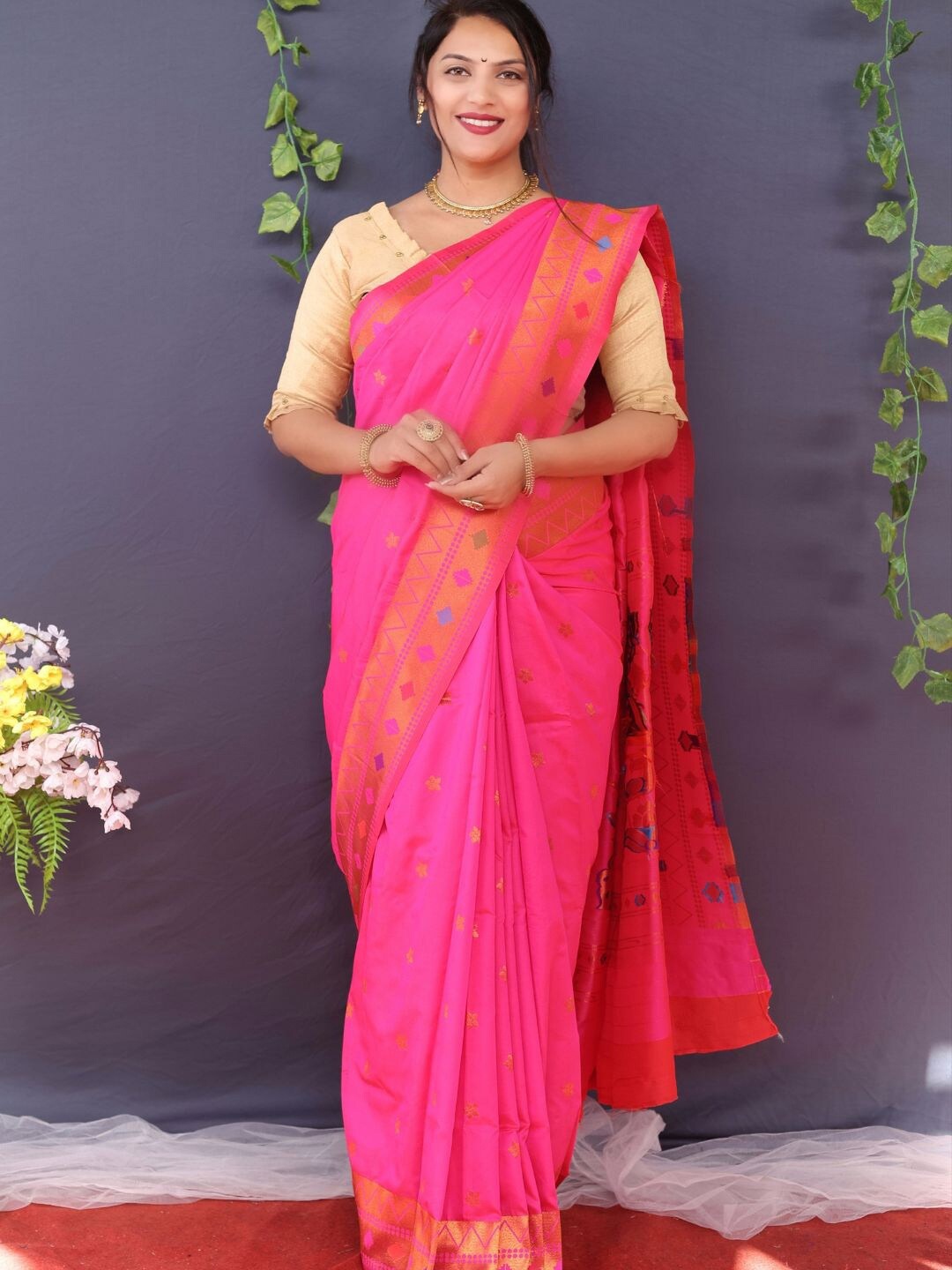 

SGF11 Woven Design Zari Art Silk Kanjeevaram Saree, Pink