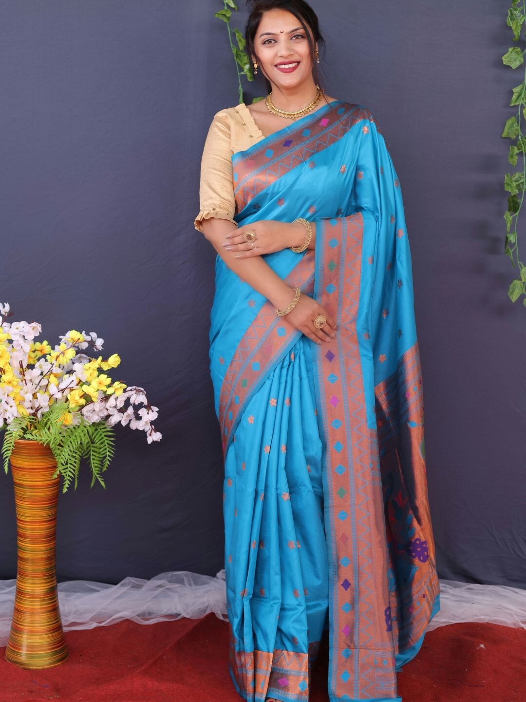 

SGF11 Woven Design Zari Art Silk Kanjeevaram Saree, Turquoise blue