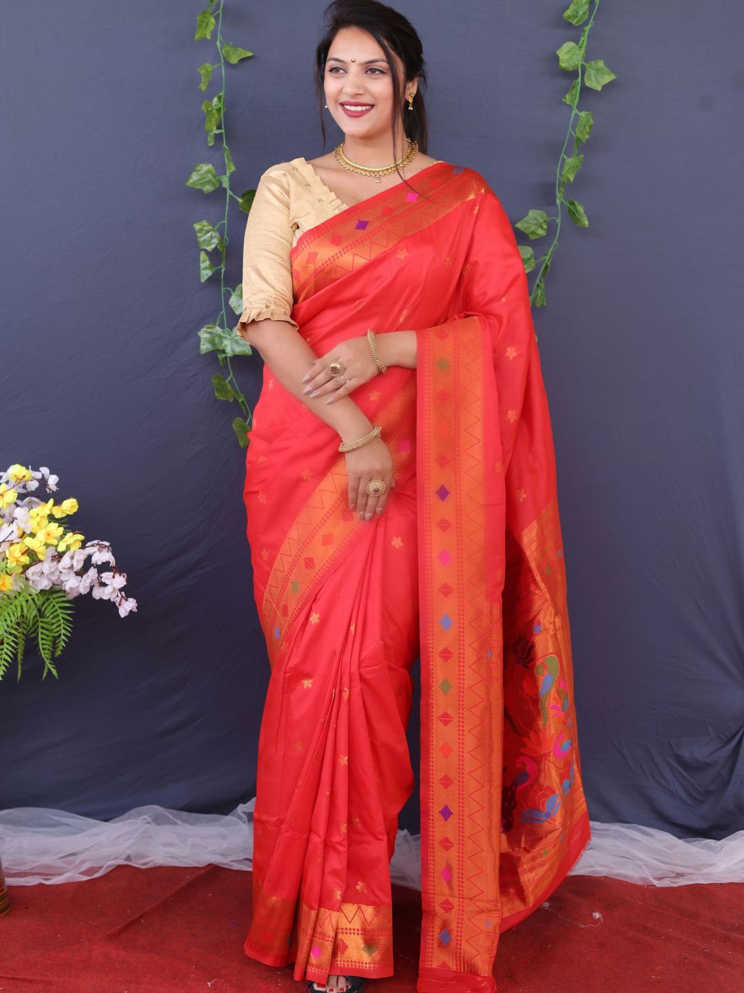 

SGF11 Woven Design Zari Art Silk Kanjeevaram Saree, Red