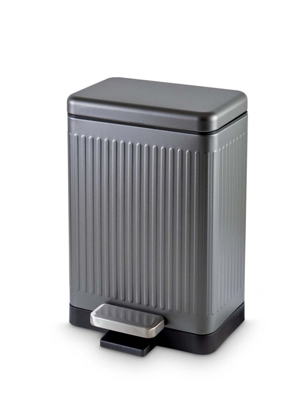 

Freelance 1-Pcs Grey Self-Design Stainless Steel Pedal Dustbins 6 L