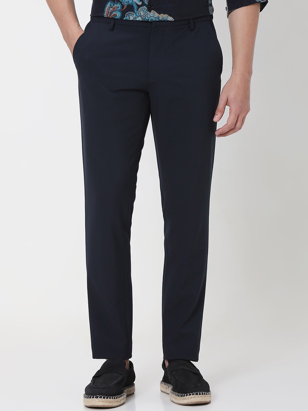 

Mufti Men Slim Fit Mid Rise Chinos Trouser, Navy blue