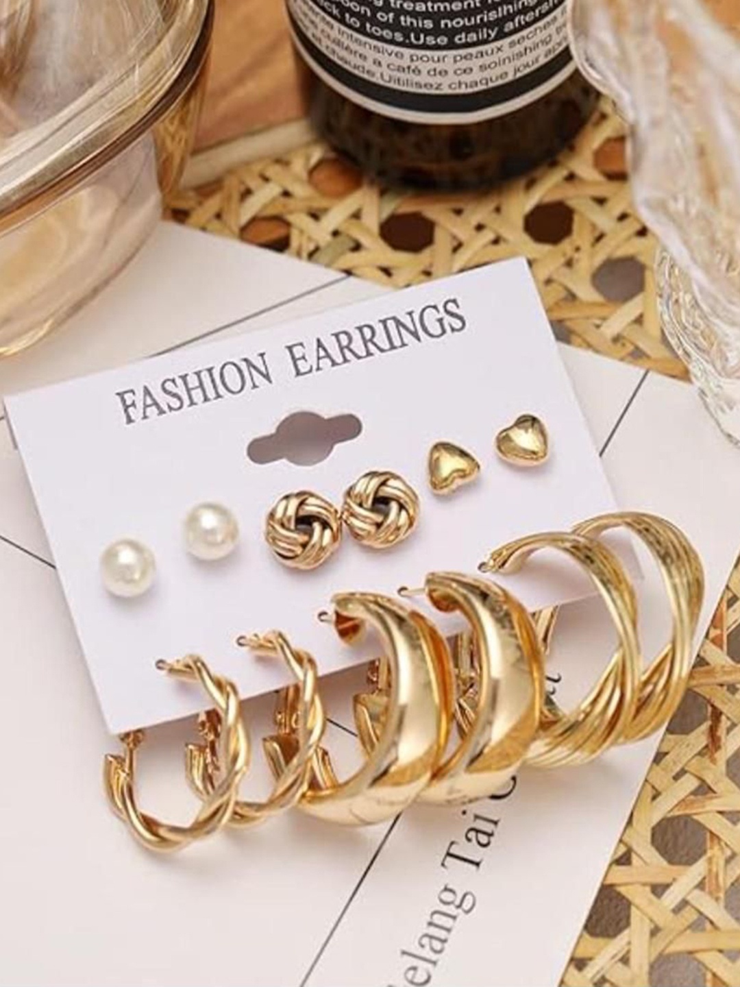 

DN Creation Pack of 6 Women Classic Studs Earrings, Gold