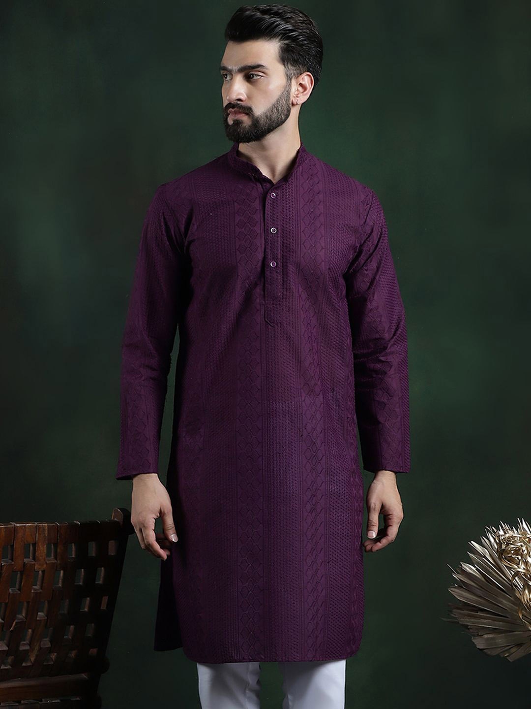 

SOJANYA Ethnic Motifs Embroidered Mandarin Collar Thread Work Cotton Straight Kurta, Maroon