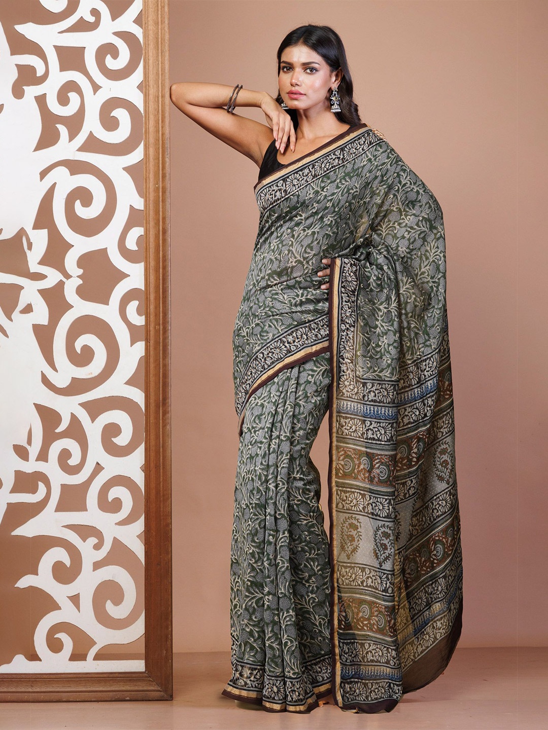 

Unnati Silks Pure Bagru Kalamkari Printed Zari Silk Cotton Chanderi Saree, Green