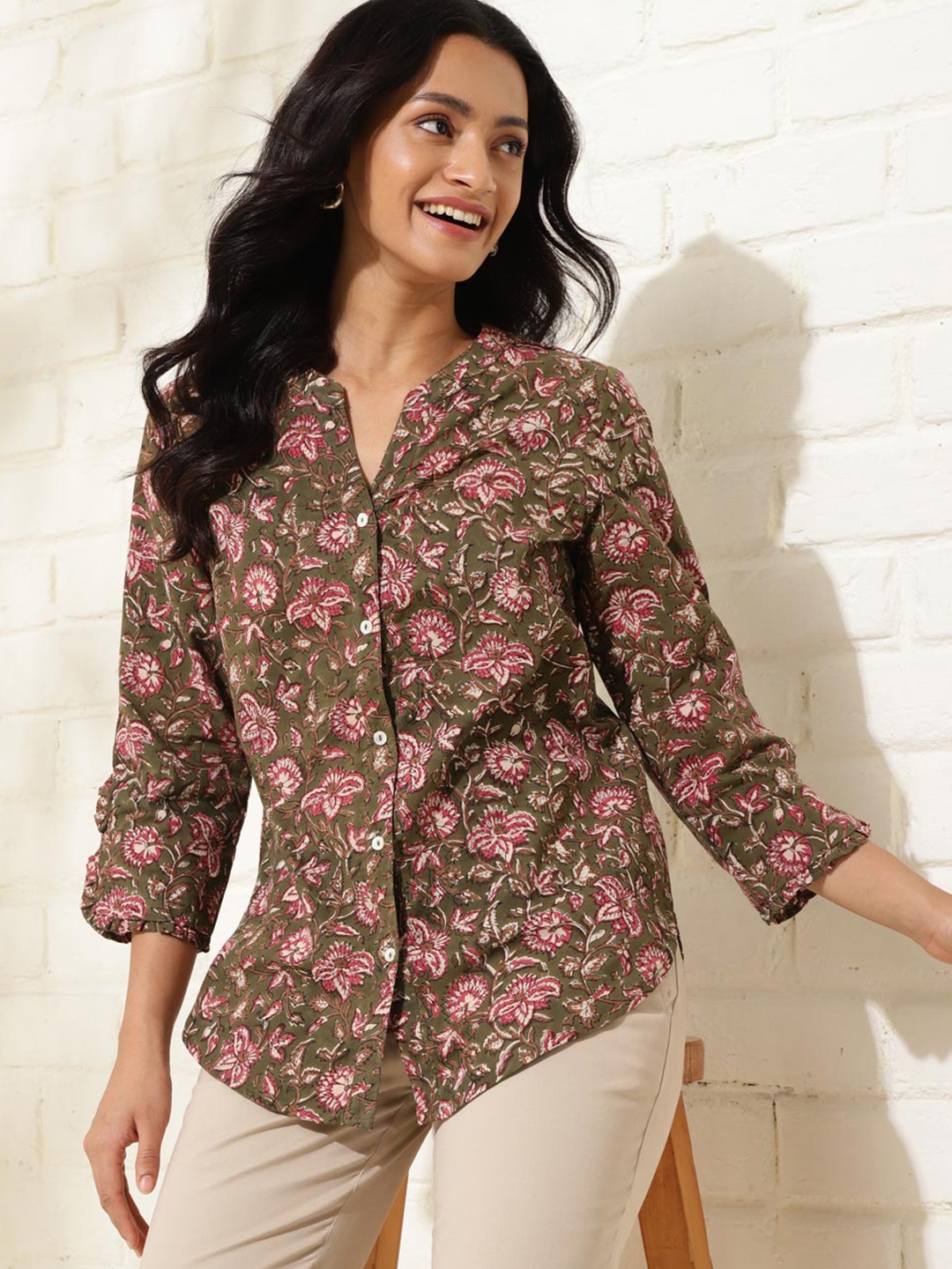 

Fabindia Floral Printed Band Collar Cotton Shirt, Brown