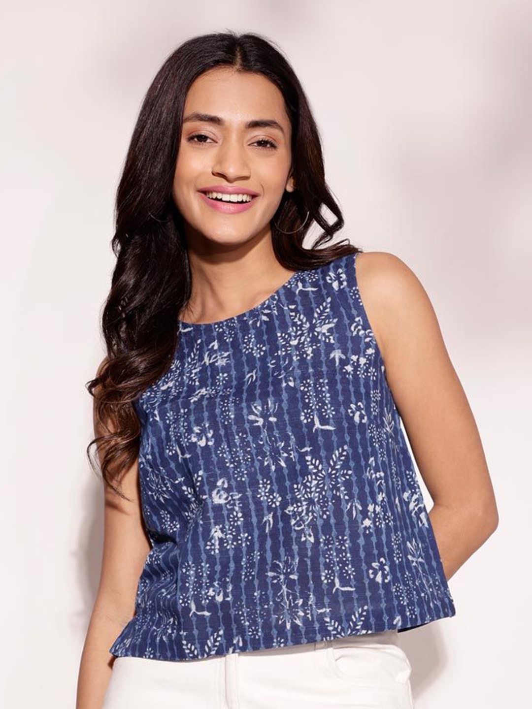 

Fabindia Floral Printed Sleeveless Cotton Top, Blue