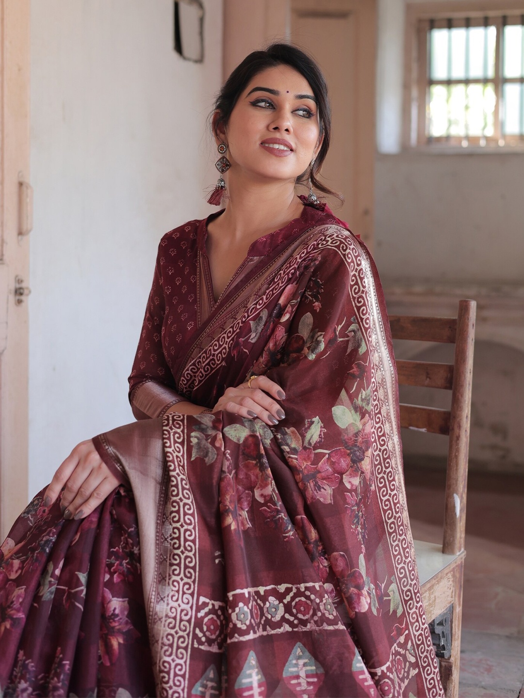 

KALINI Floral Zari Saree, Maroon