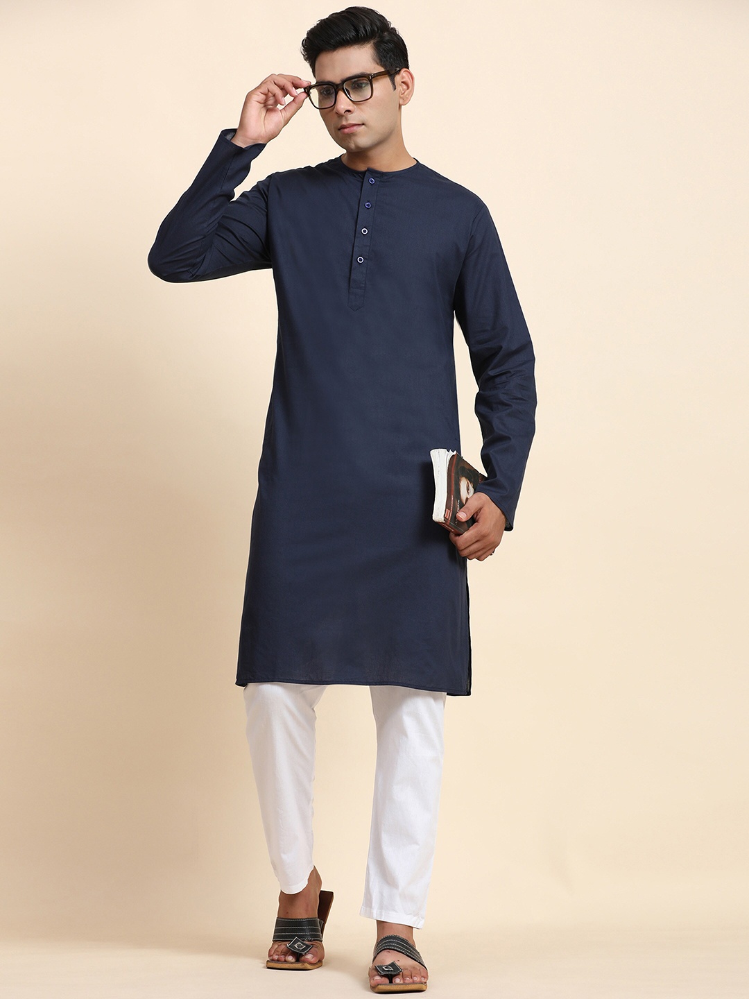 

Enciger Round Neck Long Sleeves Pure Cotton Kurta with Pyjamas, Blue