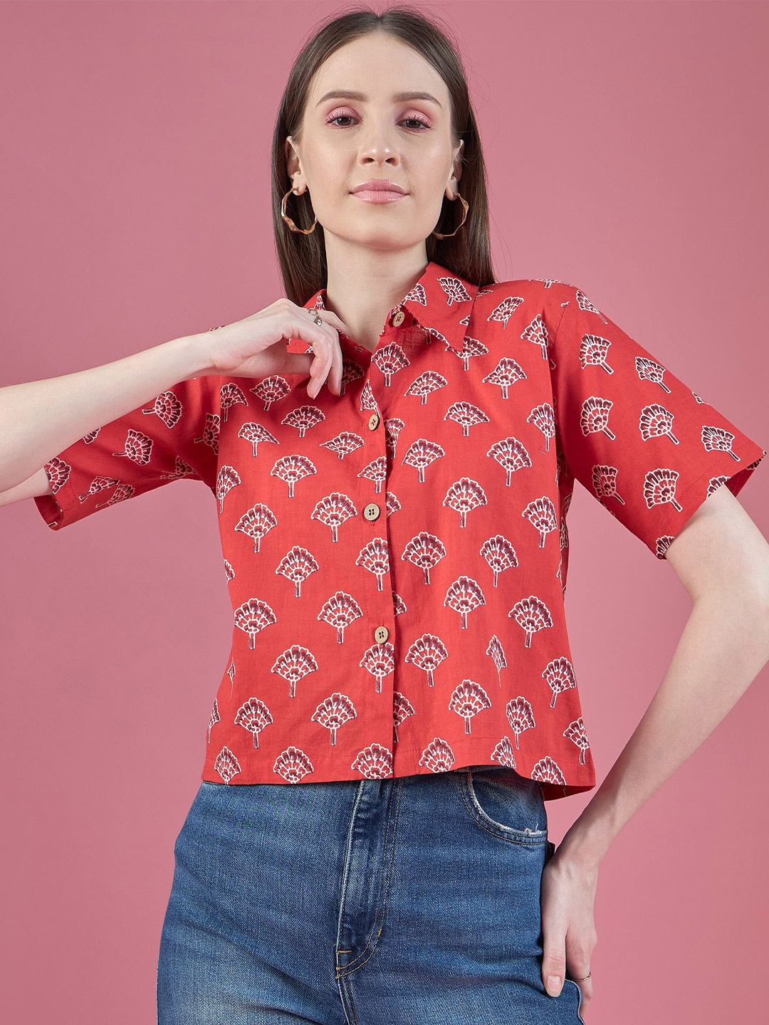 

DressBerry Red Relaxed Ethnic Motifs Printed Pure Cotton Casual Shirt