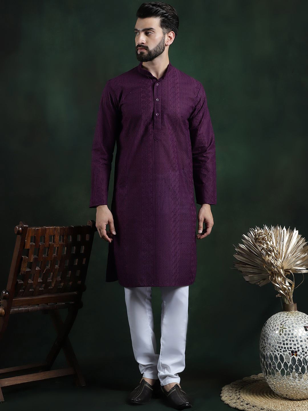 

SOJANYA Men Embroidered Regular Thread Work Pure Cotton Kurta with Churidar, Magenta