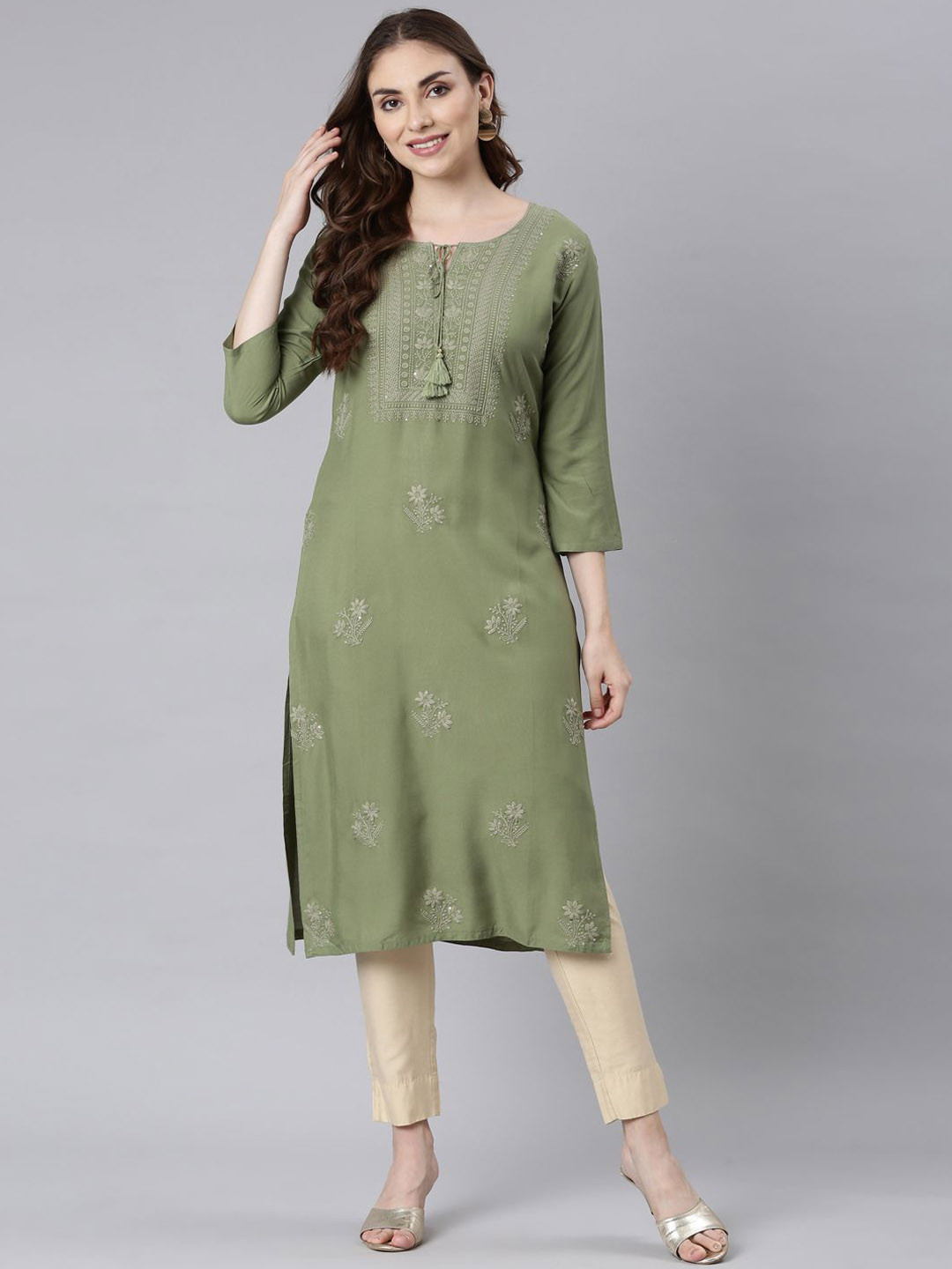 

Neerus Ethnic Motifs Embroidered Straight Kurta, Green