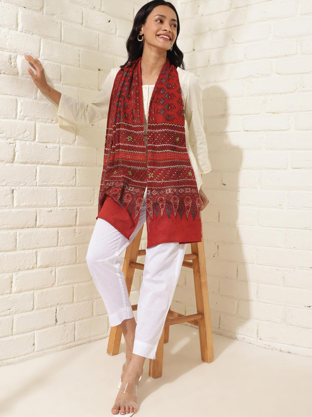 

Fabindia Women Cotton Printed Stole, Maroon