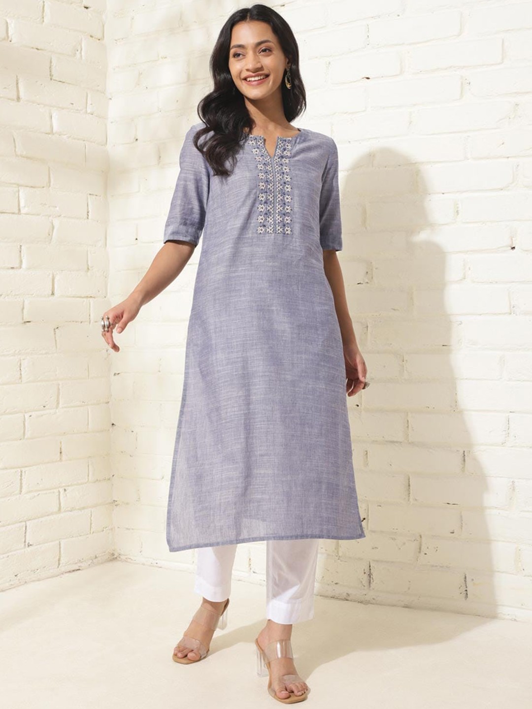 

Fabindia Woven Design Embroidered Round Neck Cotton Straight Kurta, Blue
