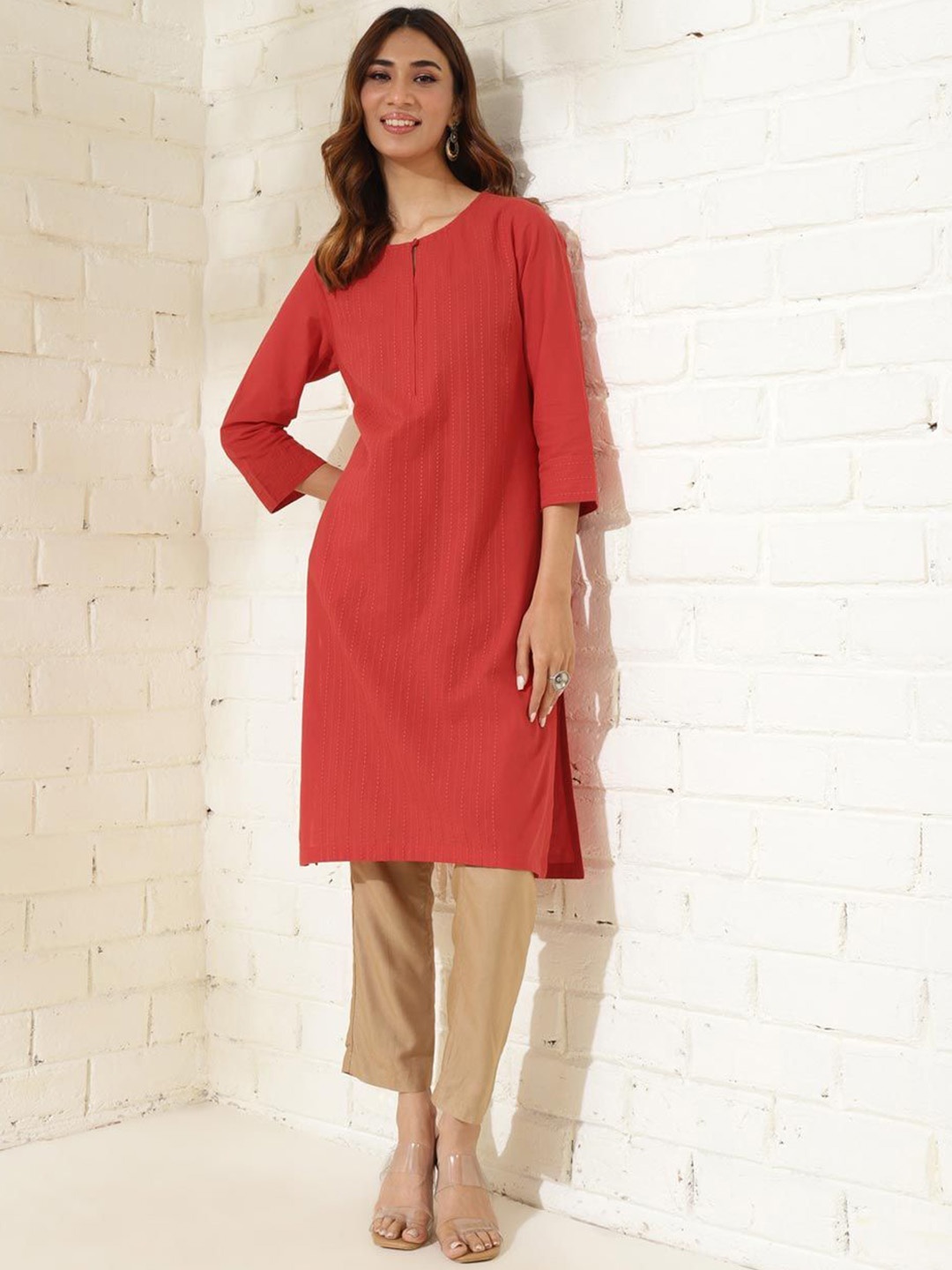 

Fabindia Round Neck Three-Quarter Sleeves Cotton Kurta, Red